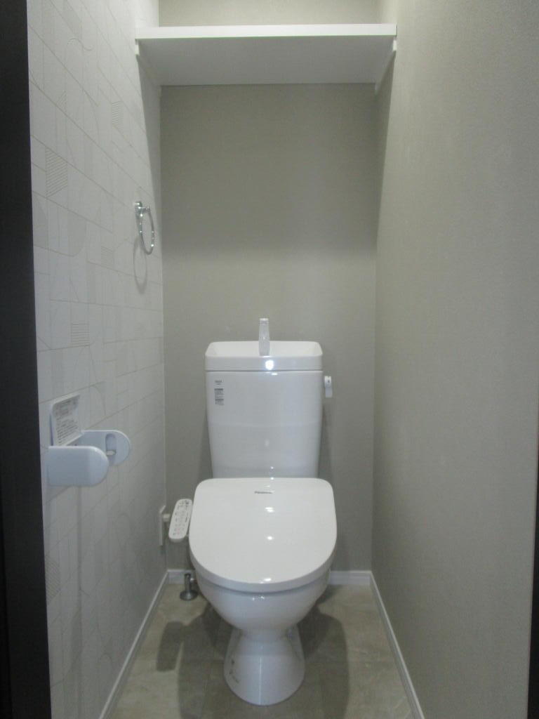 トイレ　温水洗浄便座