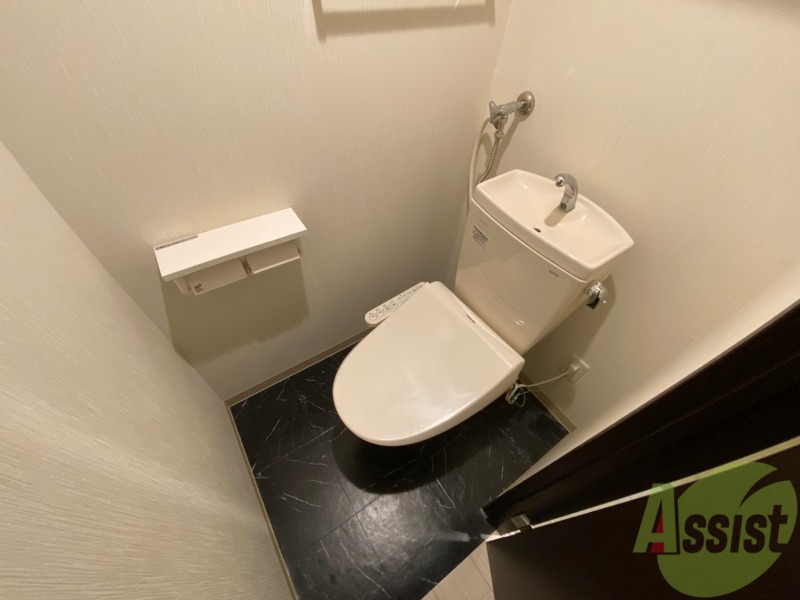 トイレ　トイレです。ウォシュレット付を探している方、おすすめです。