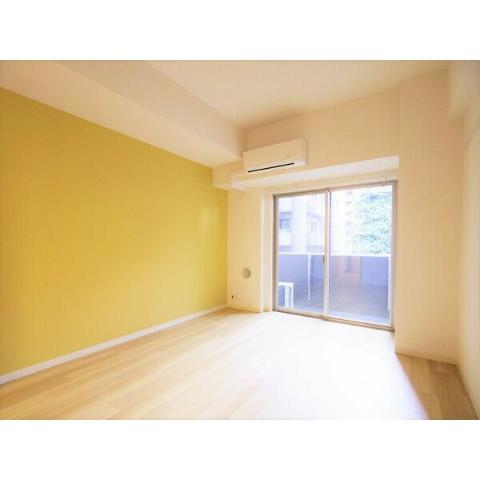 居室・リビング　室内