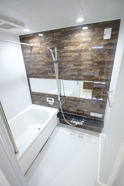 バス・シャワールーム