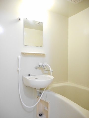 バス・シャワールーム　日々の疲れを癒すお風呂付です