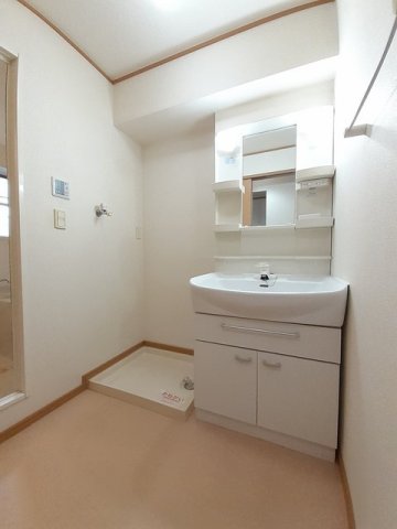 洗面設備　広い洗面スペース