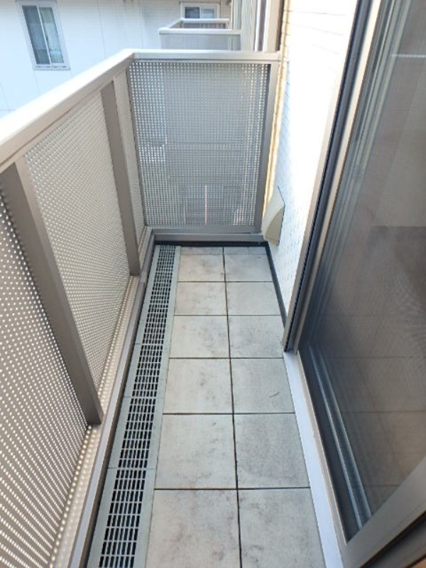 バルコニー　図面と現状に相違がある場合には現状を優先