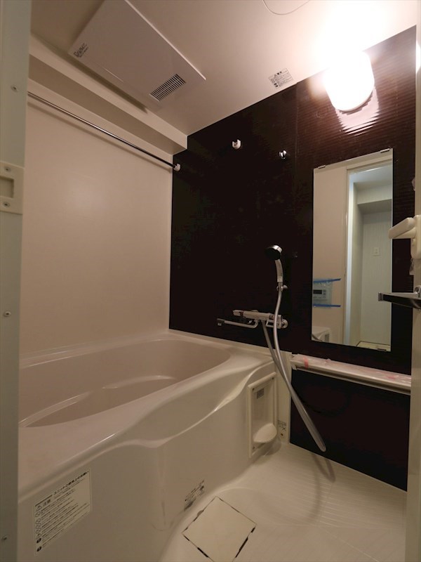 バス・シャワールーム　浴室暖房乾燥機付　追い焚き・オートバス機能付お風呂