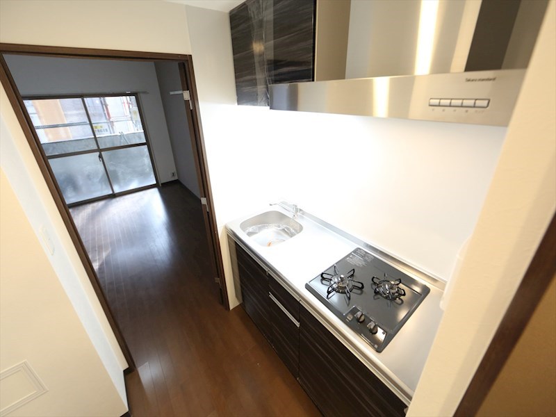 キッチン　システムキッチン（ガス2口コンロ付）