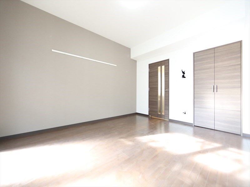 その他部屋・スペース　洋室10.2帖　クローゼット（収納充実してます）