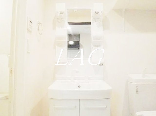 洗面設備　独立洗面台です。