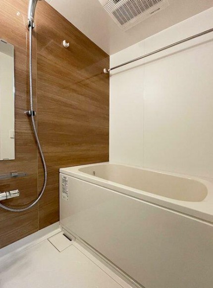 バス・シャワールーム　風呂