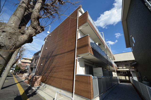 建物外観　～青い空、気持ちいいっ～