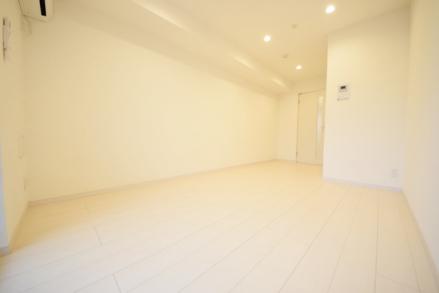 居室・リビング　～スッキリし多間取りですね～