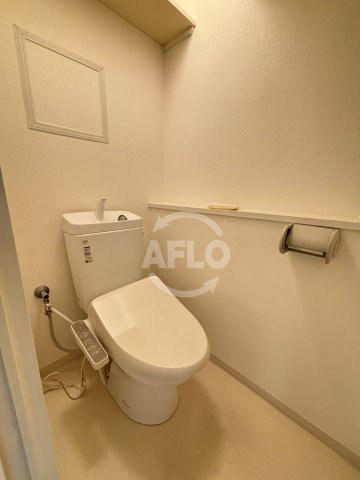 トイレ　テン・フォーティー　トイレ