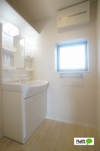 洗面設備　※写真は別室のものです