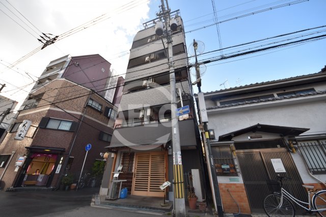 建物外観　サングラン九条　外観