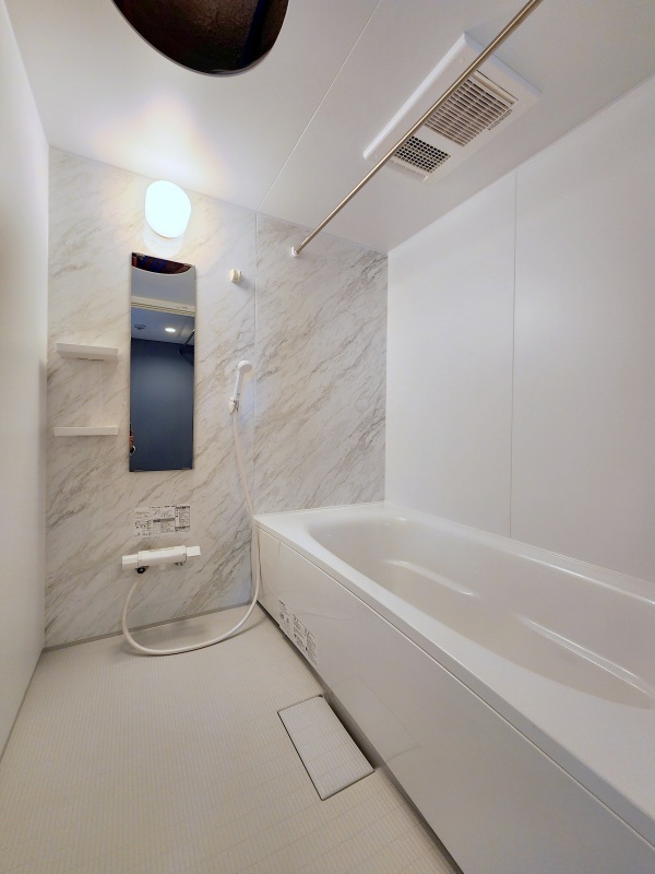 バス・シャワールーム