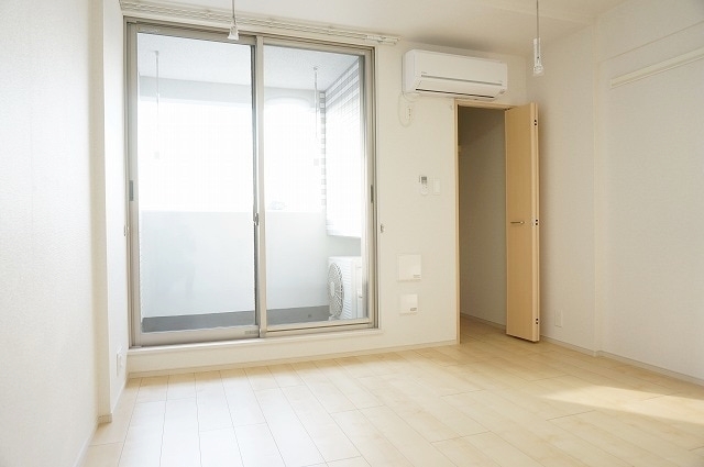 居室・リビング　7.4帖☆