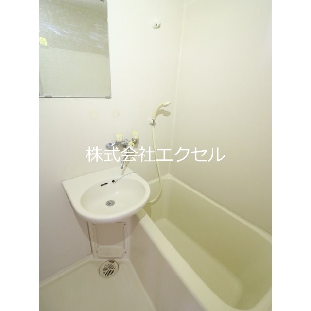 バス・シャワールーム　綺麗に保たれた浴室です。