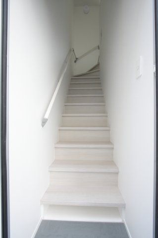 玄関　（別タイプ参考写真）ストラート王子神谷　北区豊島8