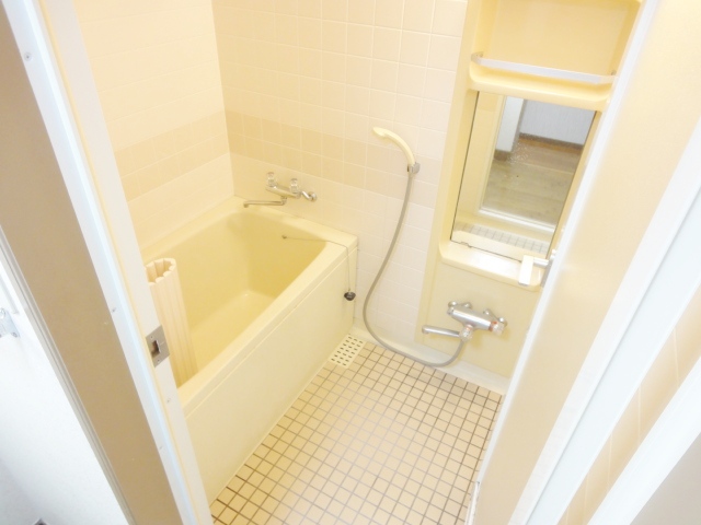 バス・シャワールーム　同物件別号室の写真です。