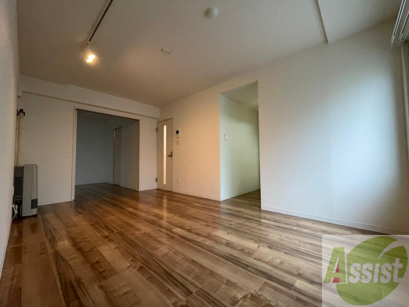 居室・リビング　広くてキレイなお部屋が広がっていて、充実した生活が送れそう。