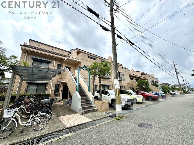 建物外観　TV付きインターホンついてます♪