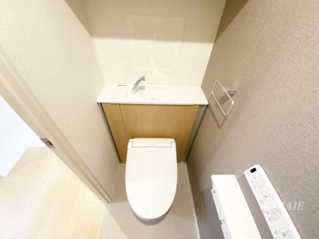 トイレ　温水洗浄便座付きトイレです☆
