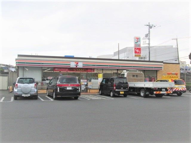 コンビニ　セブンイレブン東村山秋津町３丁（コンビニ）まで700m