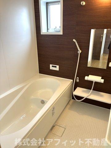 バス・シャワールーム　追い焚き機能付き