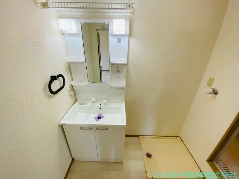 洗面設備　※別部屋写真　反転
