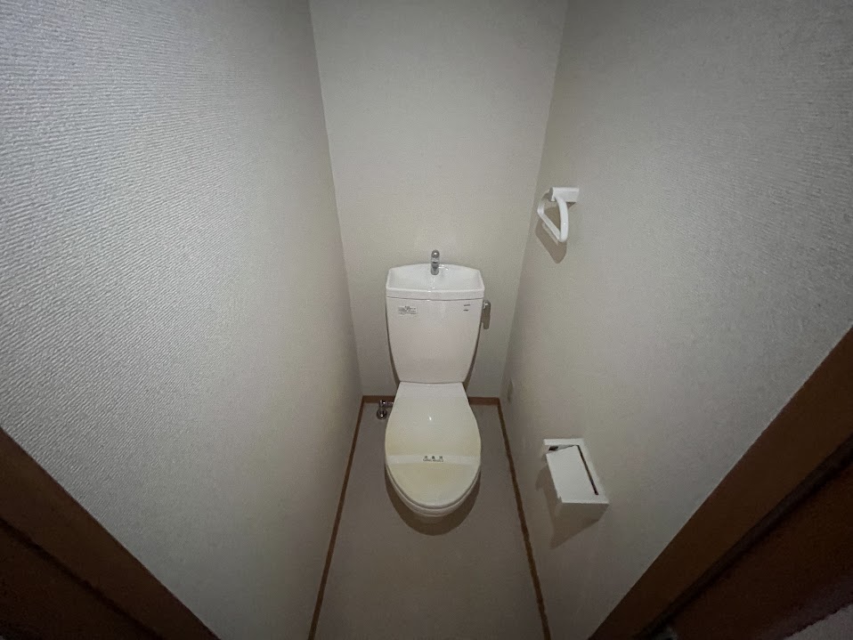 トイレ　※同建物の別のお部屋の写真です。