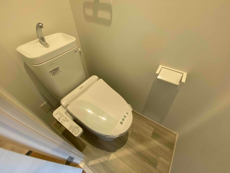 トイレ　別号室イメージ