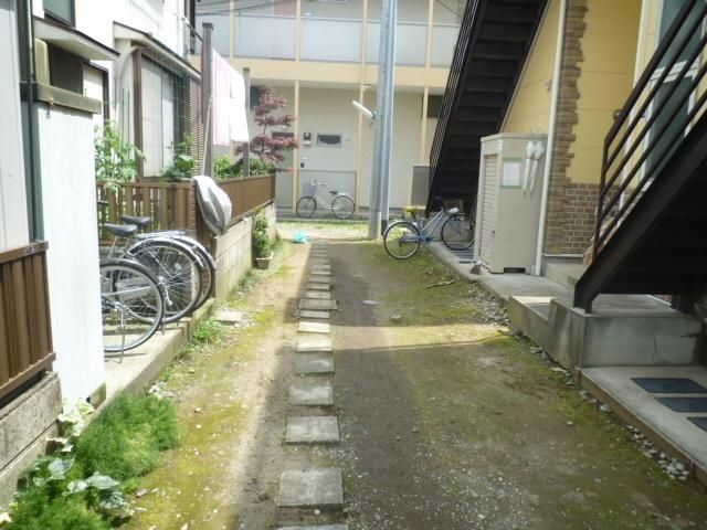 その他　前面道路（その他）まで1m