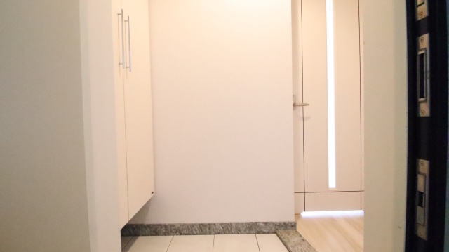 玄関　※別室の参考写真の為、現況優先です。