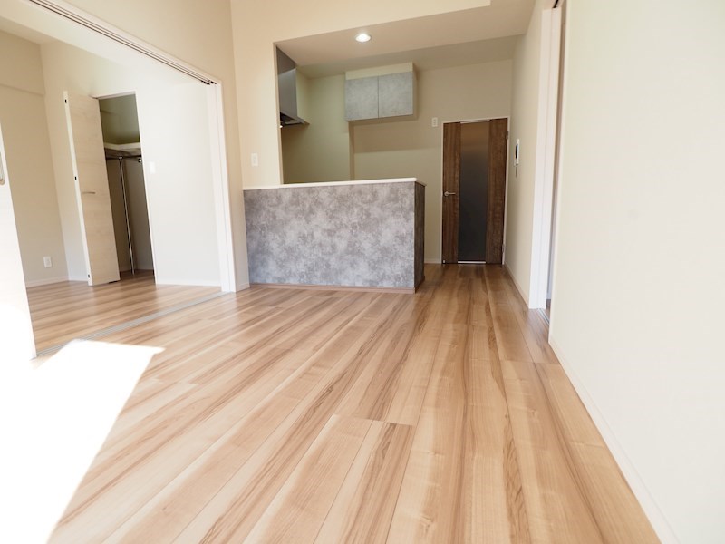 居室・リビング　リビング10.7帖のお部屋です。