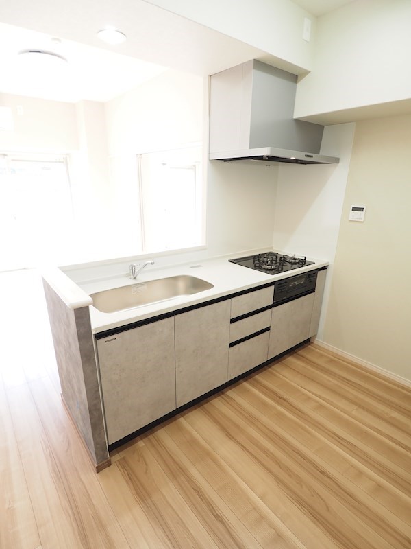 キッチン　カウンターキッチンのお部屋です。