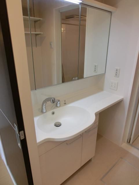 洗面設備　※別号室参考写真です