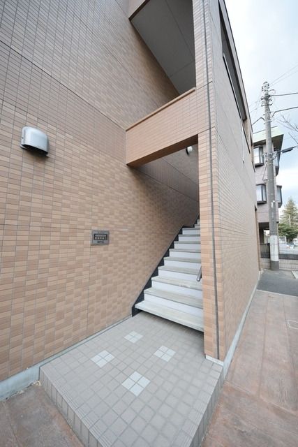 エントランス　★お部屋探しは株式会社タウンハウジング東京まで★