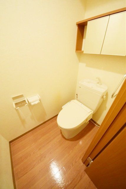 トイレ　★お部屋探しは株式会社タウンハウジング東京まで★