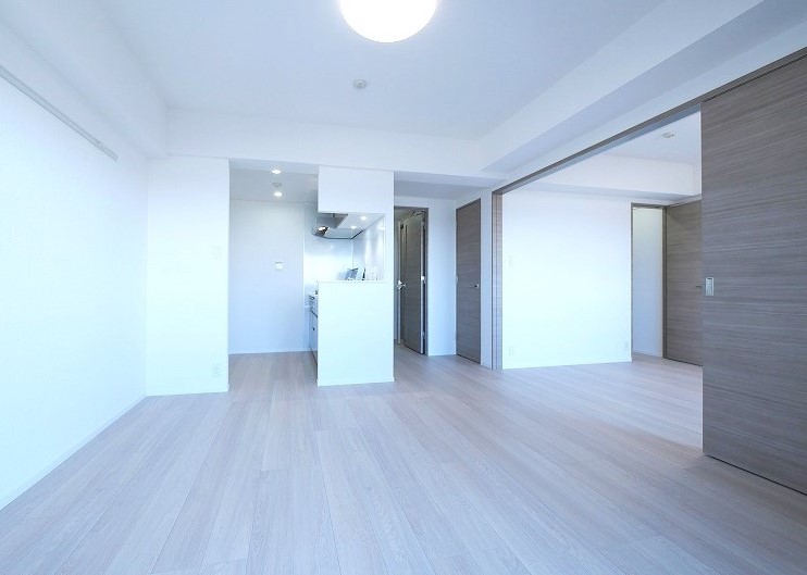 居室・リビング　☆明るい居間☆