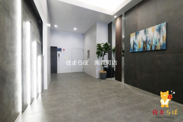 エントランス　共用部の印象も大切に