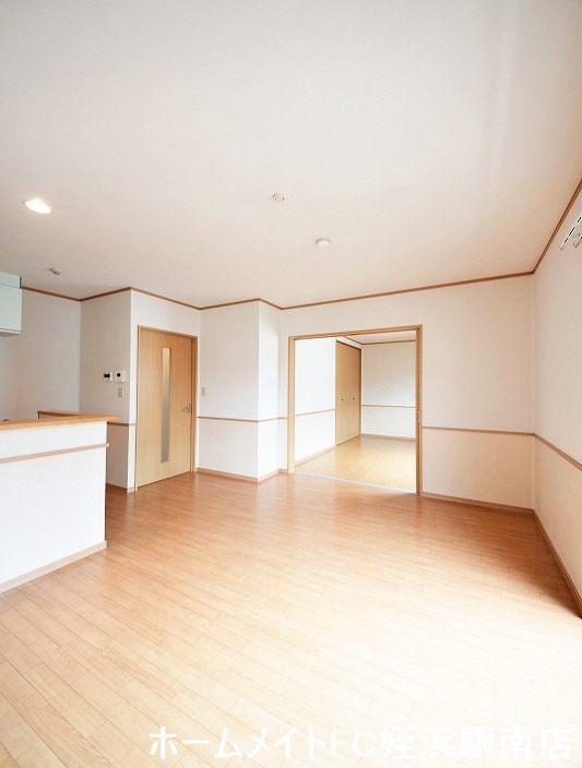 居室・リビング　★オールフローリングの2LDK！★参考写真