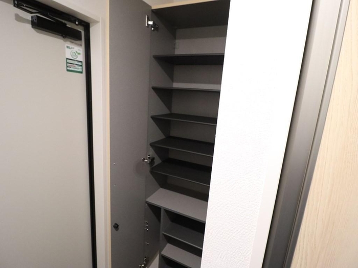 玄関　シューズボックスです