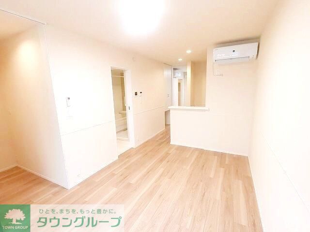 居室・リビング　別号室参考写真