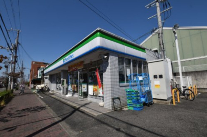 コンビニ　ファミリーマート 泉大津豊中店（コンビニ）まで403m