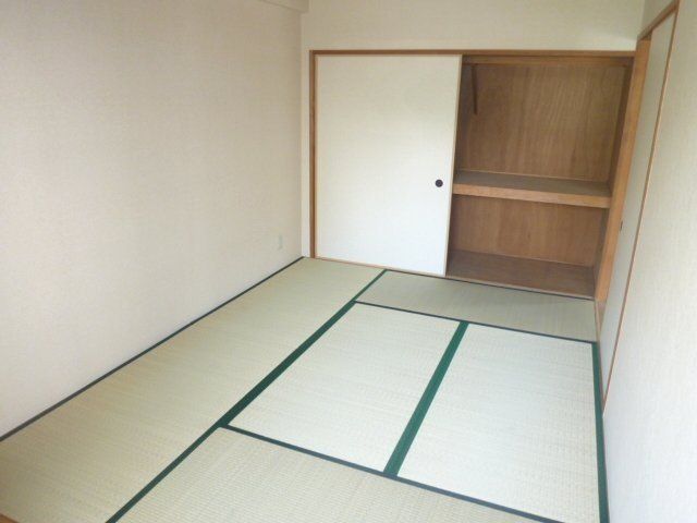 その他　6帖和室です。