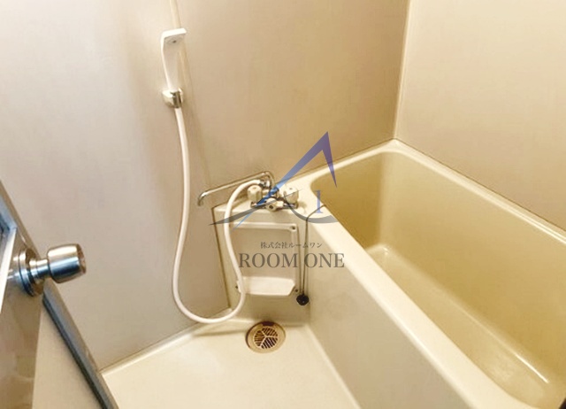 バス・シャワールーム　お風呂です。