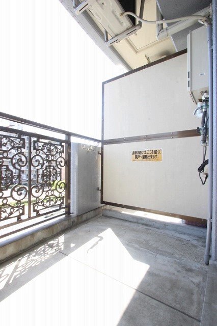 バルコニー　同物件別号室の写真