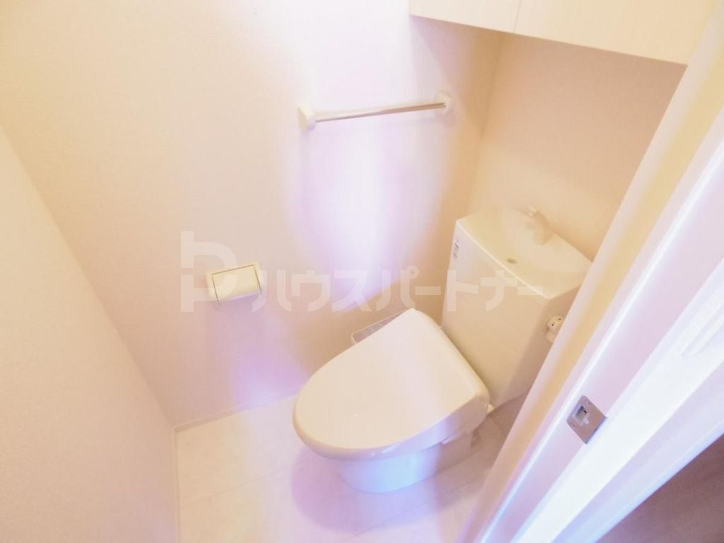 トイレ　同物件別号室の参考写真です。