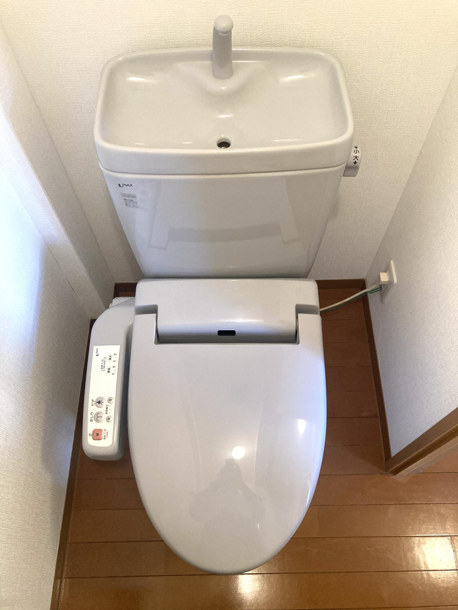 トイレ　※現況優先・写真は他号室使用