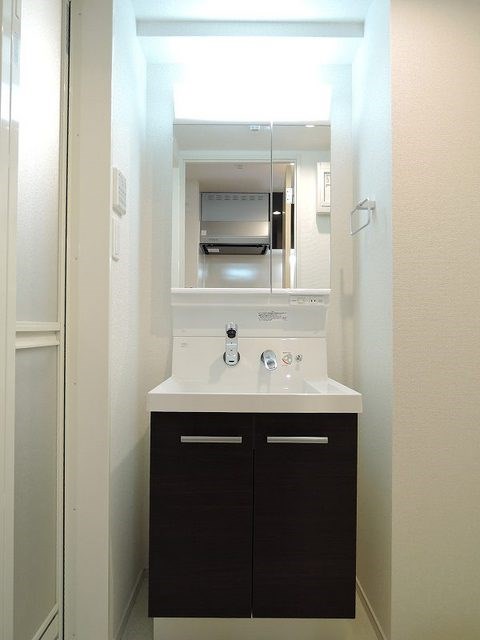 洗面設備　きれいな洗面所です。