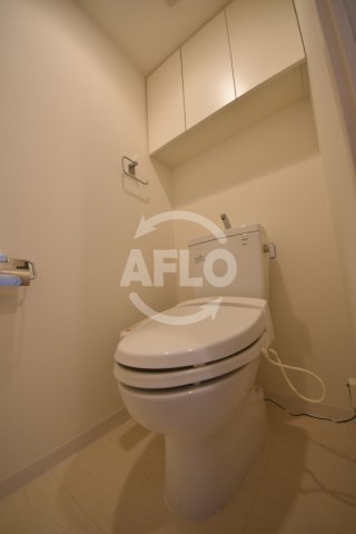 トイレ　ベルファース大阪新町　温水暖房便座